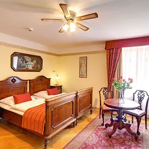Mucha 4* Prague